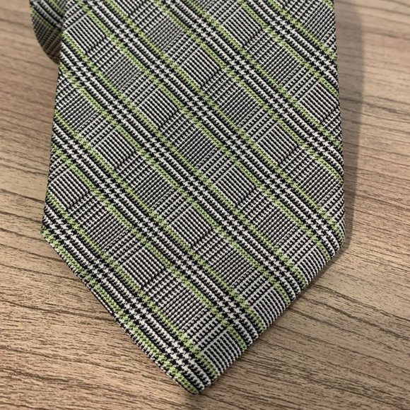 BROOKS BROTHERS 346 Black White Green Houndstooth Silk Neck Tie - Picture 1 of 7